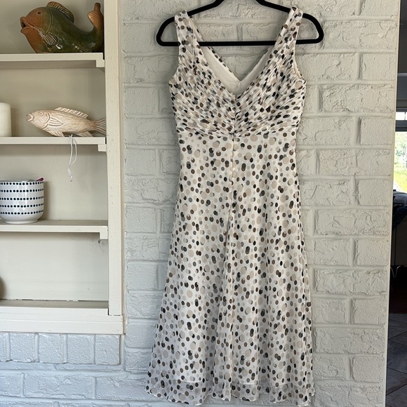 Adrianna Papell Neutral Midi Polka Dot Pleated Size 8 - Picture 5 of 9